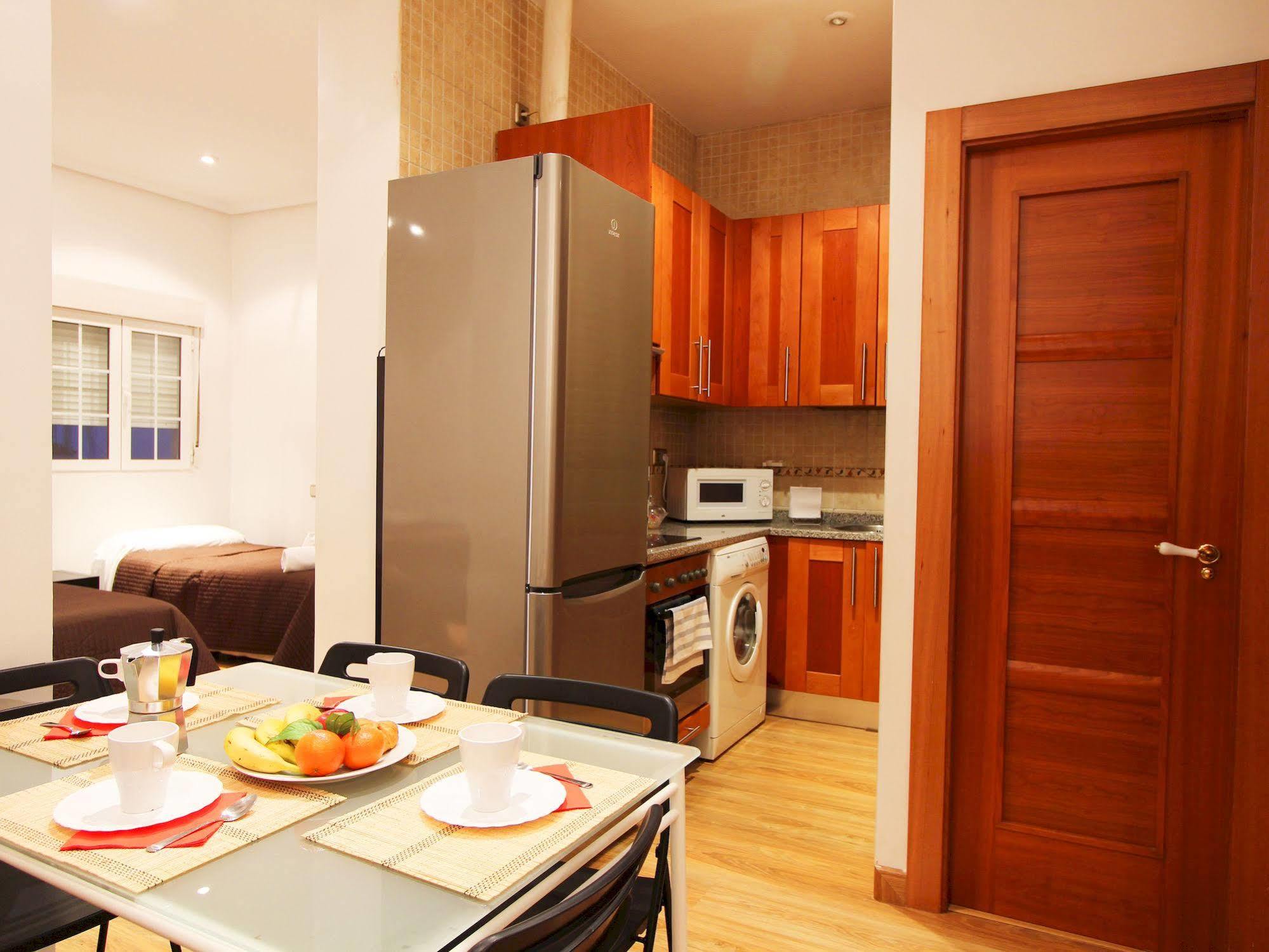 Apartamentos Good Stay Prado Μαδρίτη Εξωτερικό φωτογραφία